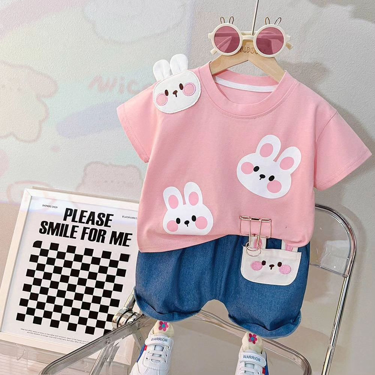 تیشرت و شلوارک خرگوشی بچگانه