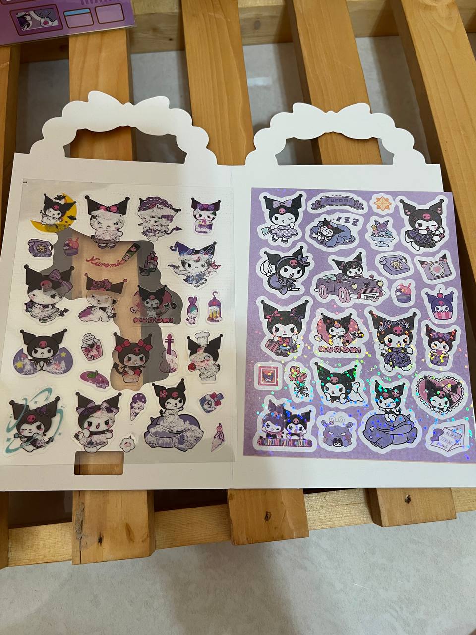 استیکر کرومی